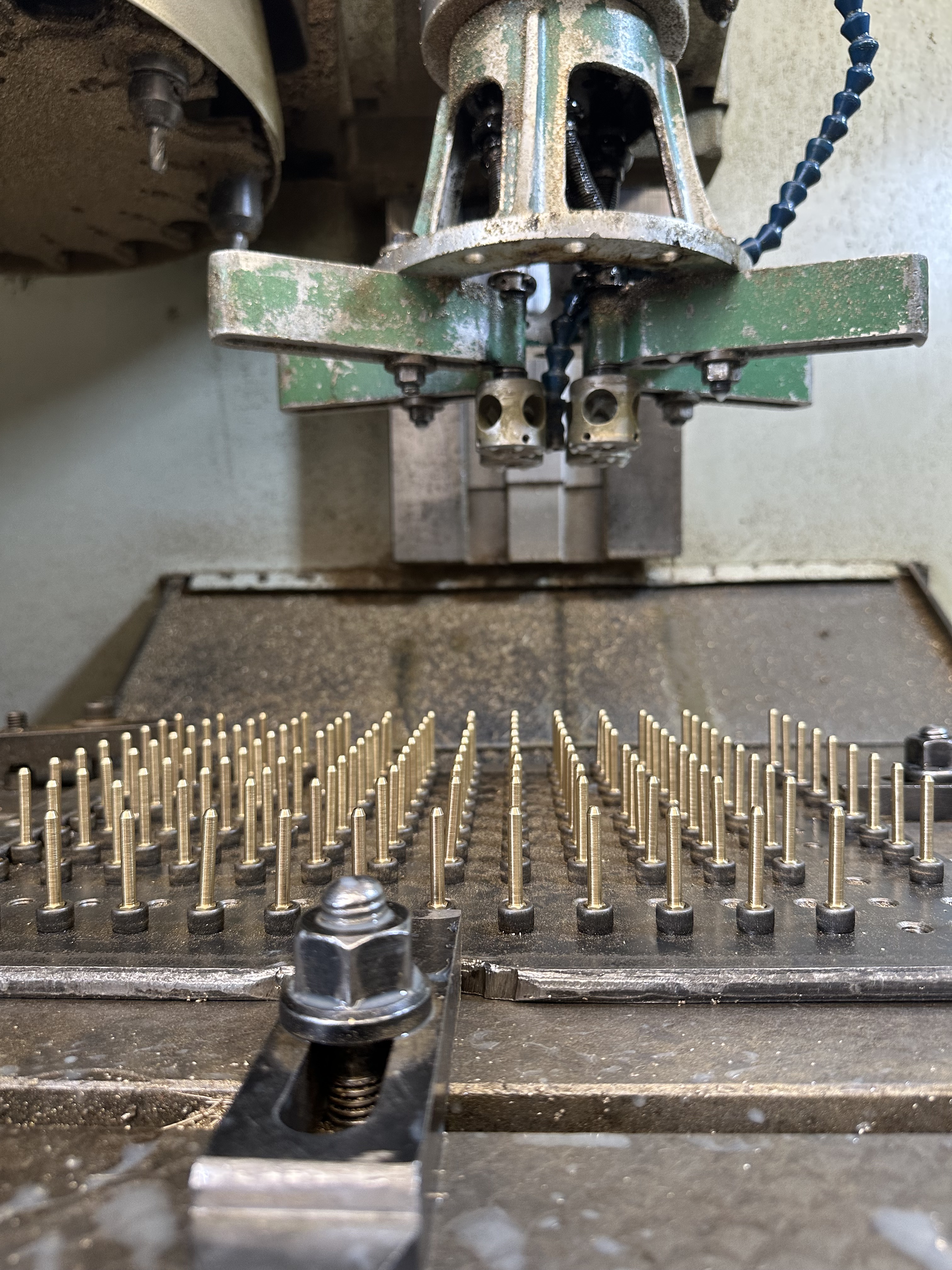 Tornos CNC de precisión