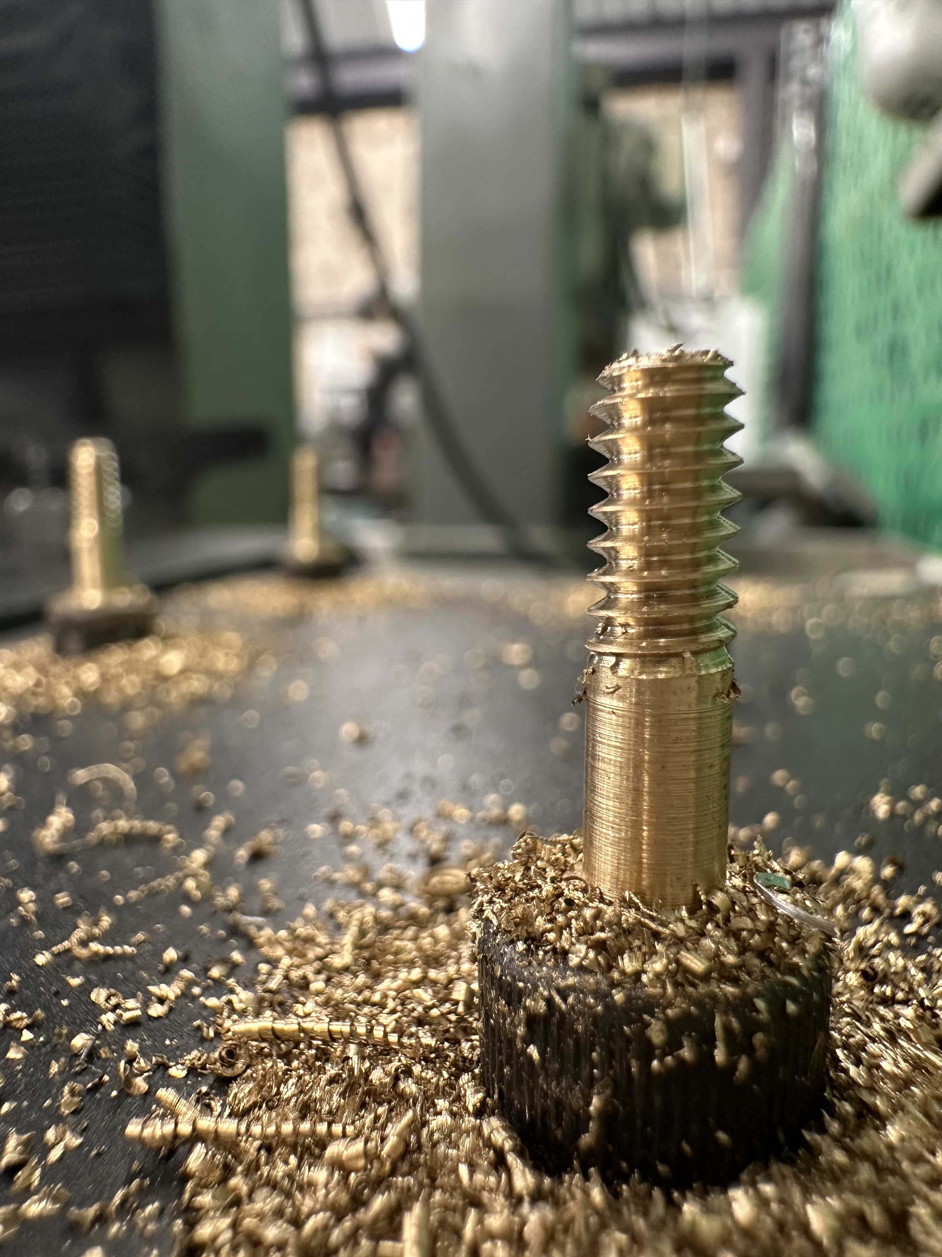 Detalle de operación CNC de alta precisión